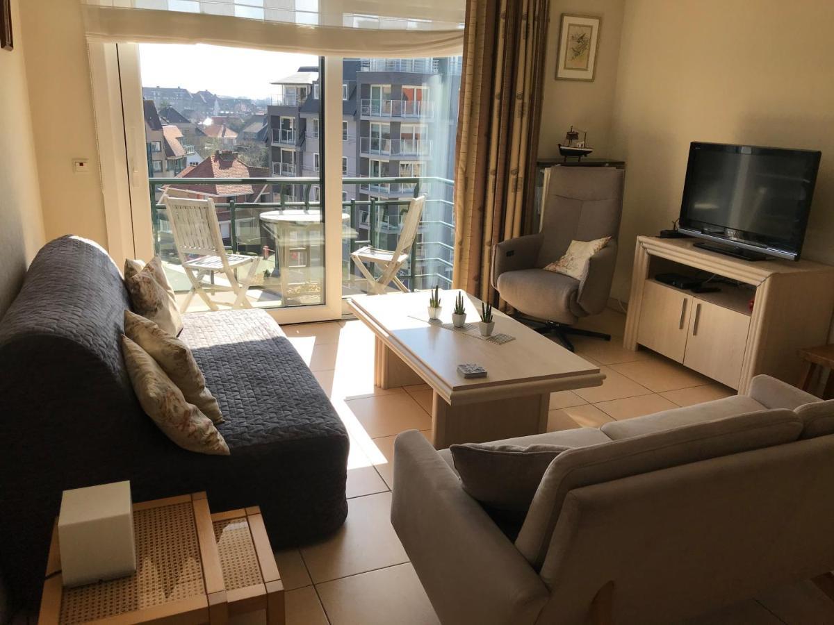 Appt Pablo Met Prive-Garage, Vlakbij Zee, In Koksijde-Bad Apartment Ngoại thất bức ảnh