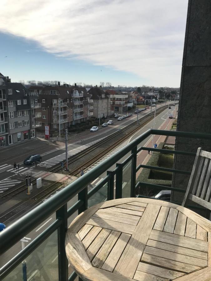 Appt Pablo Met Prive-Garage, Vlakbij Zee, In Koksijde-Bad Apartment Ngoại thất bức ảnh