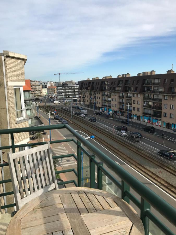 Appt Pablo Met Prive-Garage, Vlakbij Zee, In Koksijde-Bad Apartment Ngoại thất bức ảnh