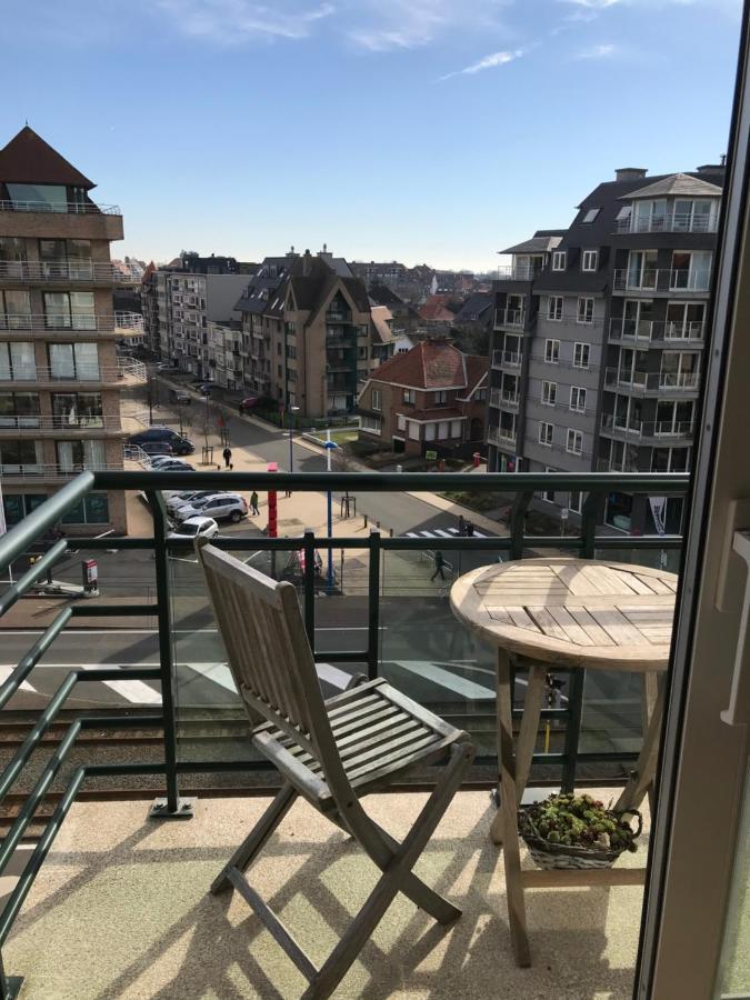 Appt Pablo Met Prive-Garage, Vlakbij Zee, In Koksijde-Bad Apartment Ngoại thất bức ảnh