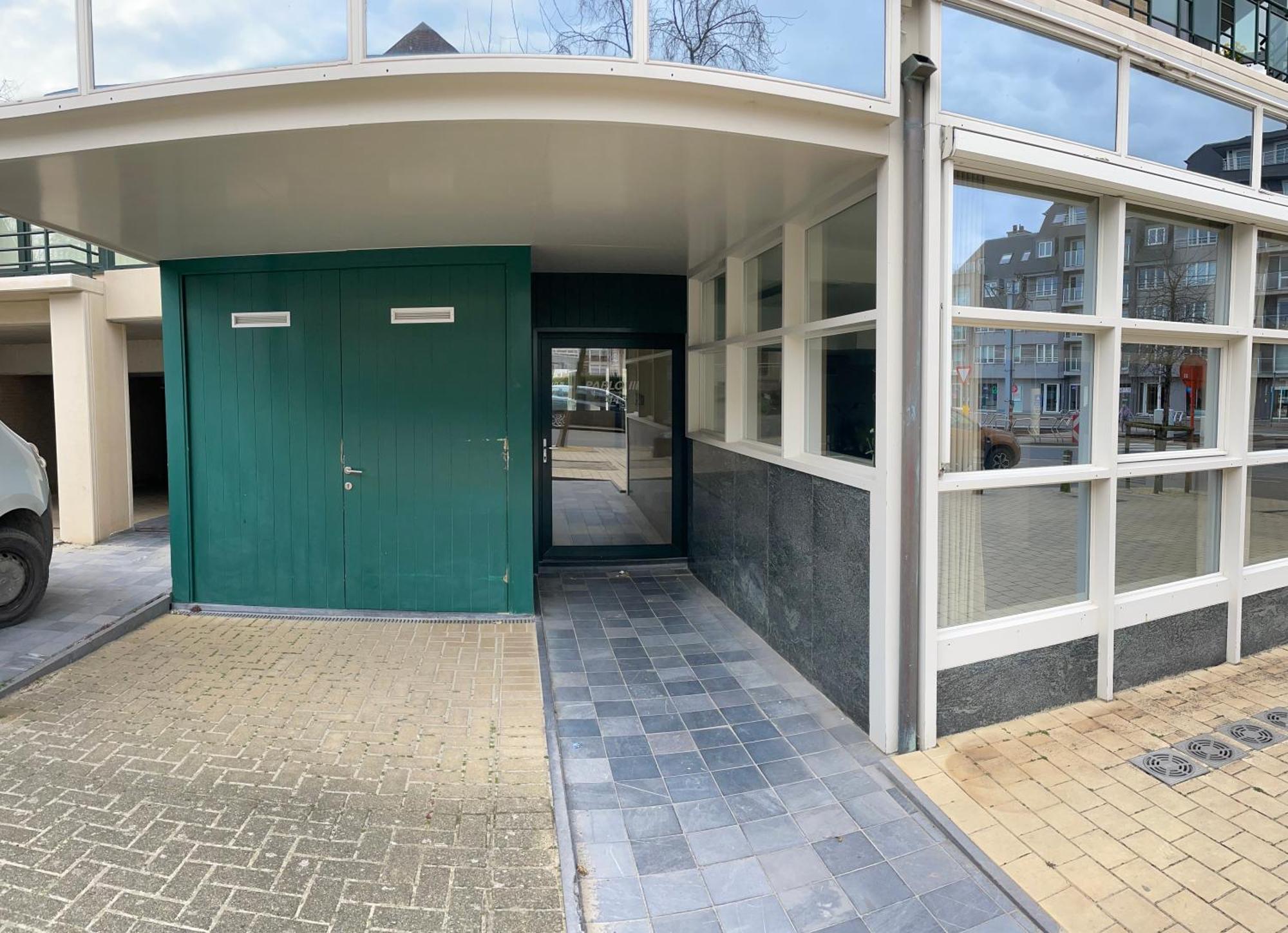 Appt Pablo Met Prive-Garage, Vlakbij Zee, In Koksijde-Bad Apartment Ngoại thất bức ảnh